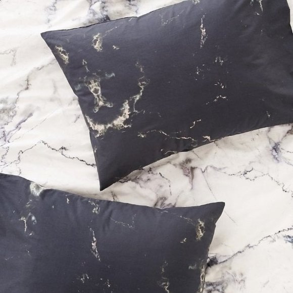 Urban Outfitters | Marble Pillowcase Set - Picture 1 of 1